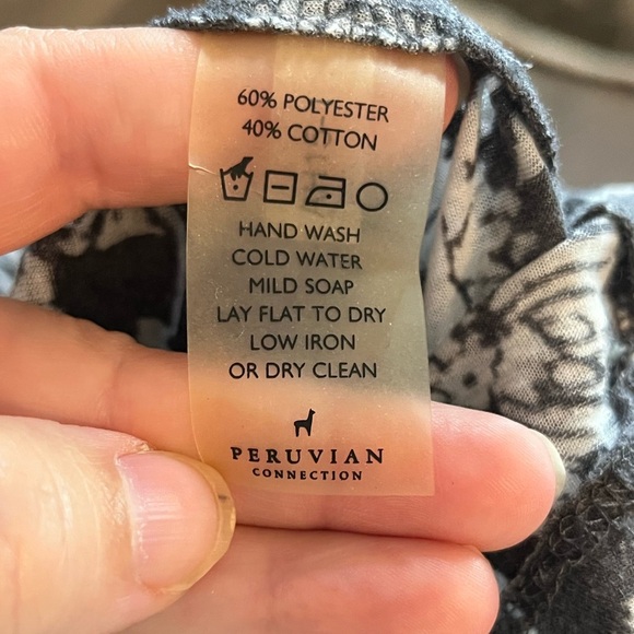 Peruvian Connection Black and White Floral Blouse size XL - Picture 3 of 6